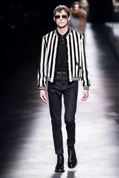 Look 61